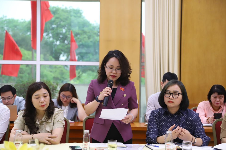 HĐND quận Hoàn Kiếm chất vấn về công tác quản lý với hoạt động du lịch - Ảnh 1