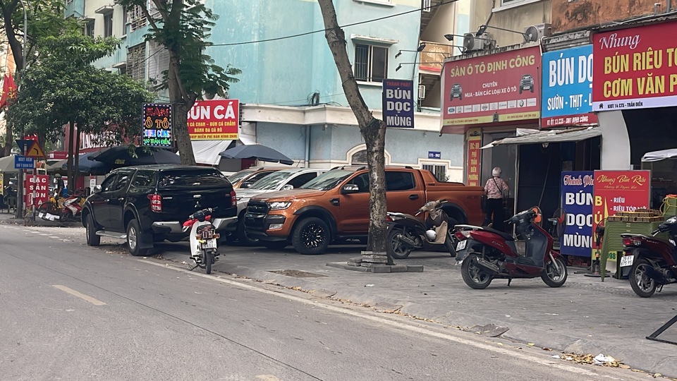 Tăng cường kiểm tra, xử lý các “điểm nóng” trật tự đô thị ở Định Công - Ảnh 1