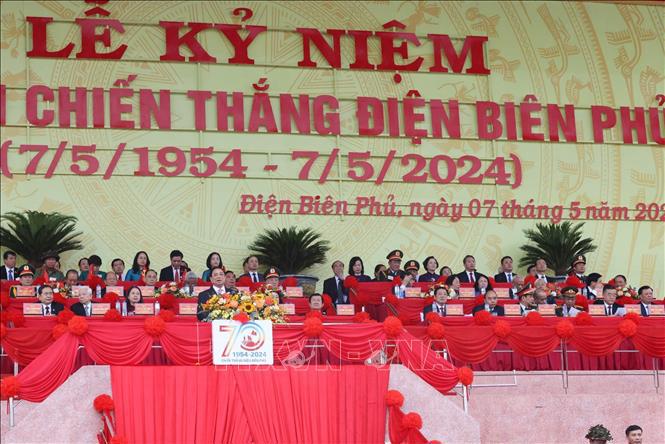 Thủ tướng Phạm Minh Chiacute;nh đọc diễn văn tại lễ kỷ niệm. Ảnh: Tuấn Anh/TTXVNnbsp;