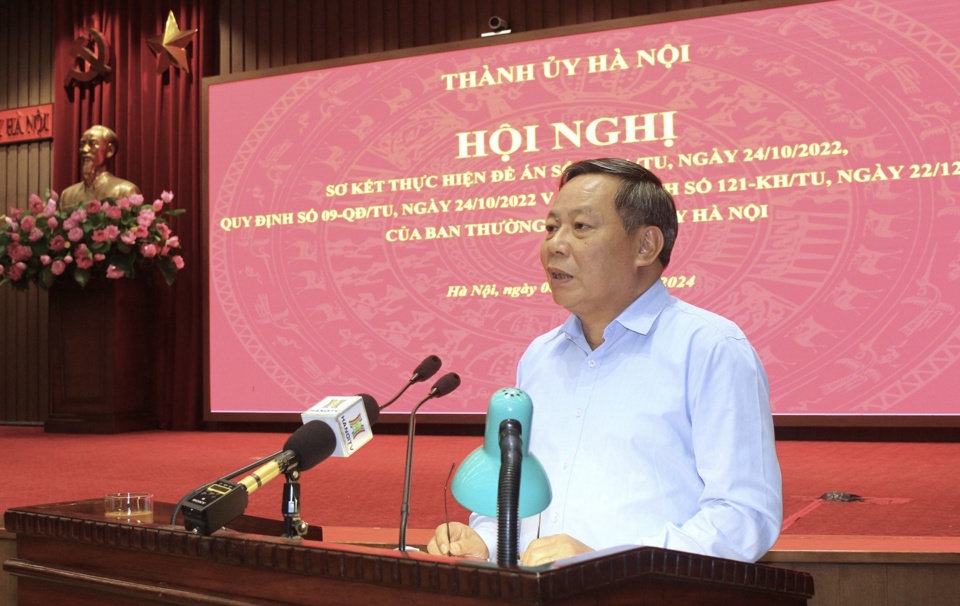 Ph&oacute; B&iacute; thư Th&agrave;nh ủy Nguyễn Văn Phong ph&aacute;t biểu chỉ đạo tại hội nghị.