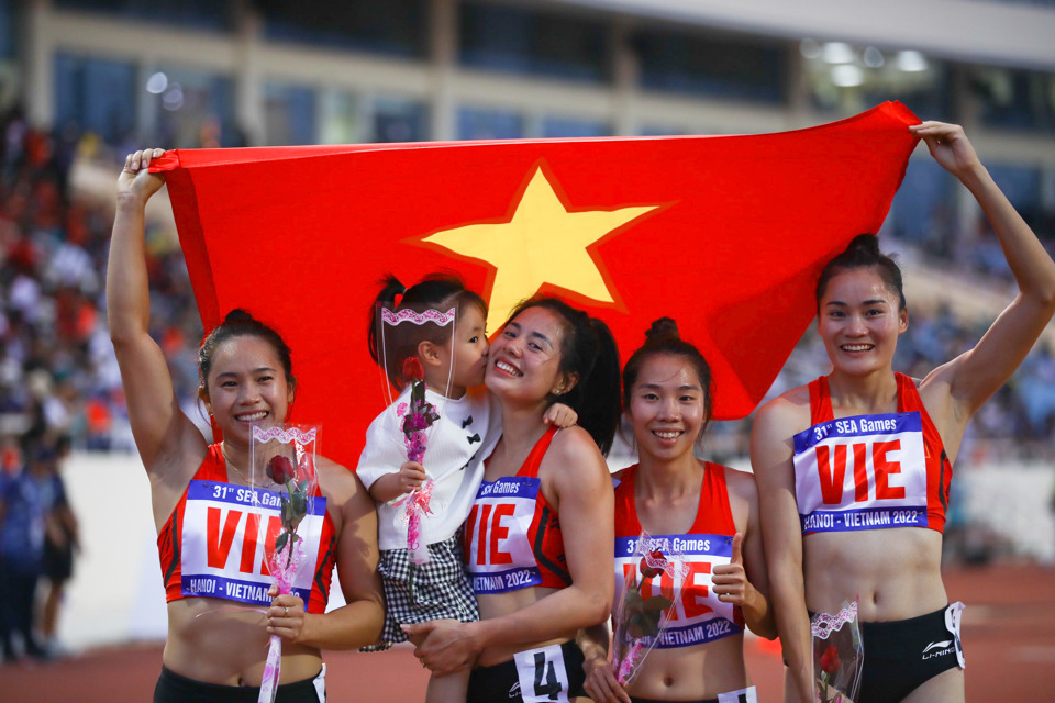 Điền kinh Việt Nam chờ đợi vagrave;o veacute; dự Olympic Paris 2024 ở nội dung 4xx400m nữ.