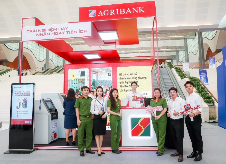 Sự kiện Chuyển đổi số ngành Ngân hàng: Agribank trình diễn 6 dịch vụ vượt trội - Ảnh 1