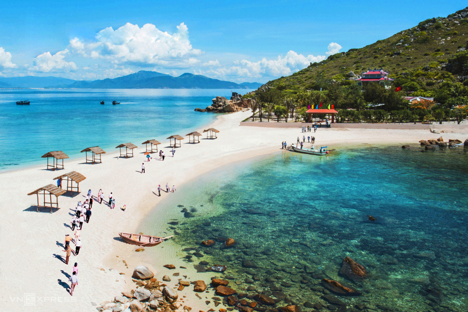 Bãi biển Nha Trang. Ảnh: Lam Thanh