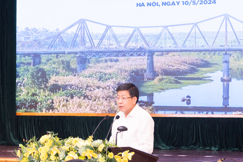 Ph&oacute; Chủ tịch UBND TP H&agrave; Nội Dương Đức Tuấn ph&aacute;t biểu tại buổi lễ.