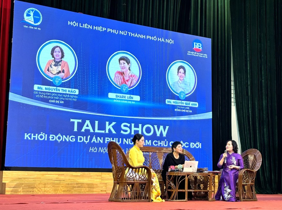 C&aacute;c diễn giả chia sẻ tại Talk show khởi động dự &aacute;n Phụ nữ l&agrave;m chủ cuộc đời