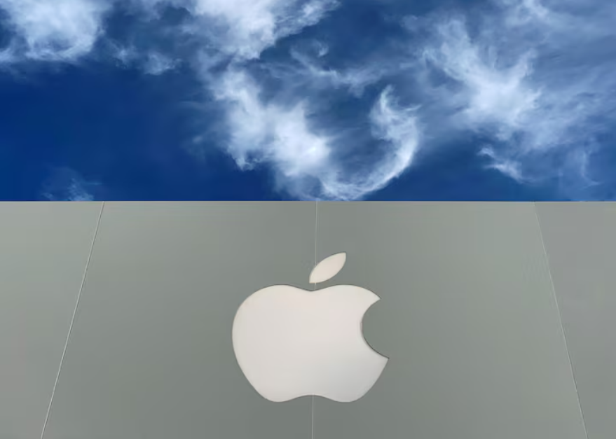 Logo Apple tại trụ sở La Jolla, Mỹ. Ảnh:nbsp;Mike Blake
