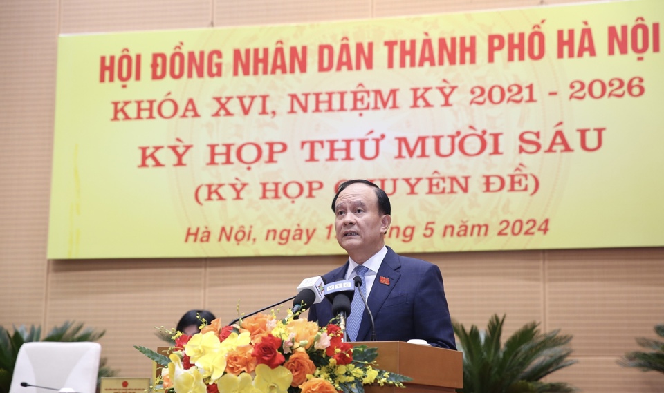 Chủ tịch HĐND TP Nguyễn Ngọc Tuấn ph&aacute;t biểu khai mạc Kỳ họp.