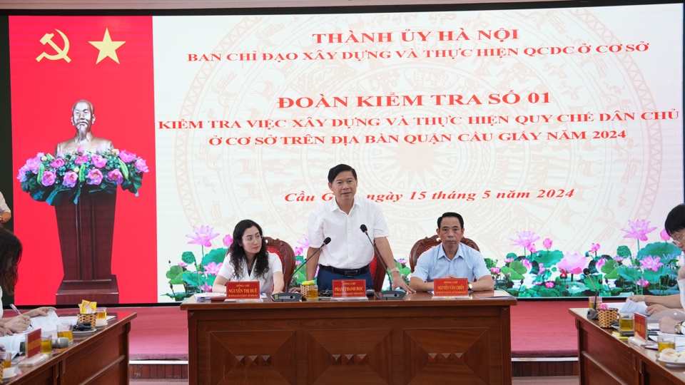 Ph&oacute; Trưởng ban Thường trực Ban Tuy&ecirc;n gi&aacute;o Th&agrave;nh ủy H&agrave; Nội Phạm Thanh Học ph&aacute;t biểu tại buổi l&agrave;m việc.