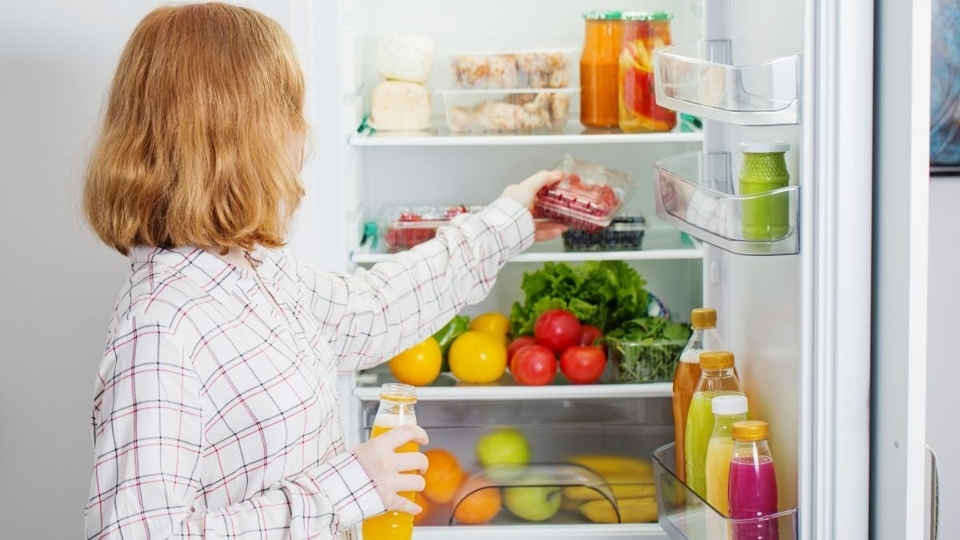 Một số loại thực phẩm c&oacute; thể đặc biệt độc hại nếu bảo quản l&acirc;u trong tủ lạnh. Ảnh: Getty Images