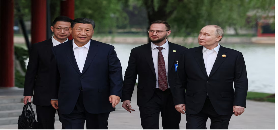 Chủ tịch Trung Quốc Tập Cận Bigrave;nh vagrave; Tổng thống Nga Vladimir Putin. Ảnh: Reuters