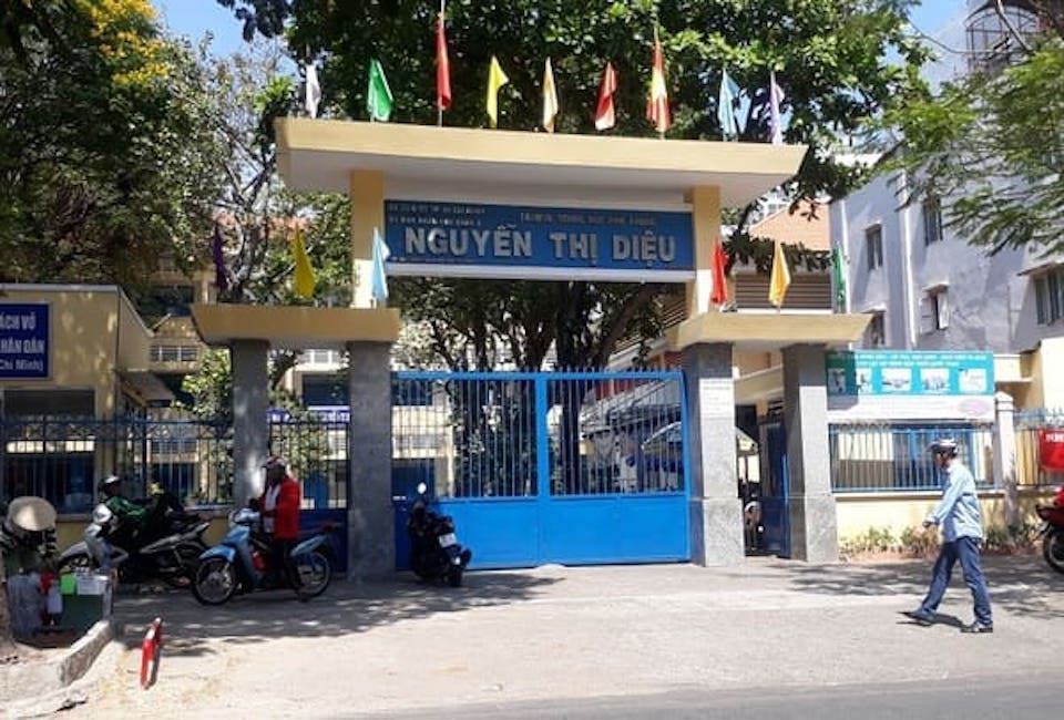 Trường THPT Nguyễn Thị Diệu (quận 3, Thagrave;nh phố Hồ Chiacute; Minh), nơi xảy ra vụ việc.nbsp;