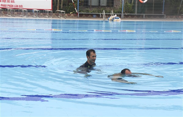 Tập huấn cho người hướng dẫn m&ocirc;n bơi.