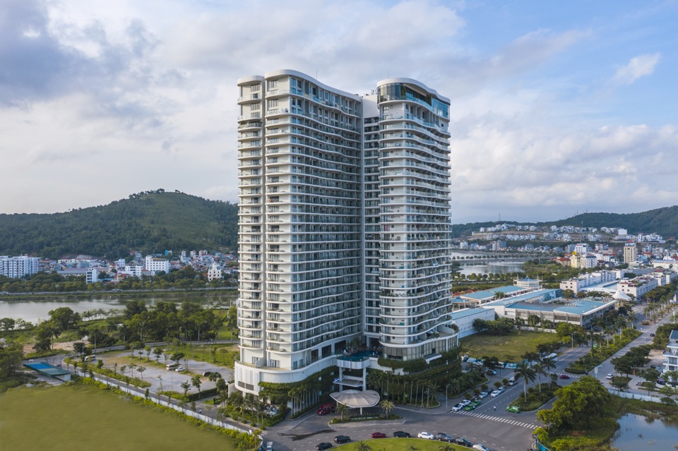 Citadines Marina Halong chinh phục &ldquo;c&uacute; ăn 3&rdquo; tại giải thưởng danh gi&aacute; Haute Grandeur Global Awards 2023: Kh&aacute;ch sạn mới tốt nhất to&agrave;n cầu, Kh&aacute;ch sạn c&oacute; view đẹp nhất v&agrave; Kh&aacute;ch sạn biển đẹp nhất Việt Nam.