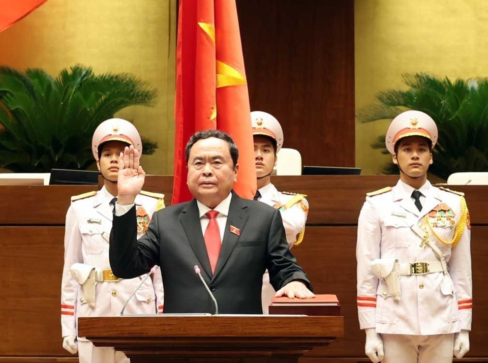 Chủ tịch Quốc hội Trần Thanh Mẫn tuyên thệ. Ảnh: TTXVN
