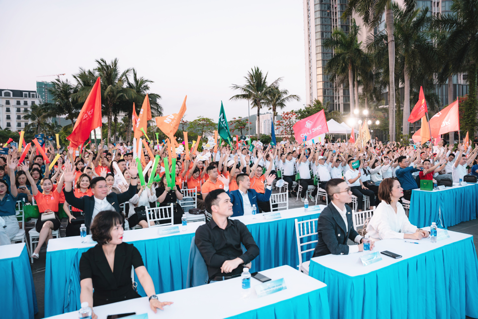 Hơn 600 chuy&ecirc;n vi&ecirc;n kinh doanh h&agrave;o hứng tham gia sự kiện kick off &ldquo;Đại hải tr&igrave;nh: 90 ng&agrave;y săn kho b&aacute;u triệu đ&ocirc;&rdquo; của Chủ đầu tư BIM Land.