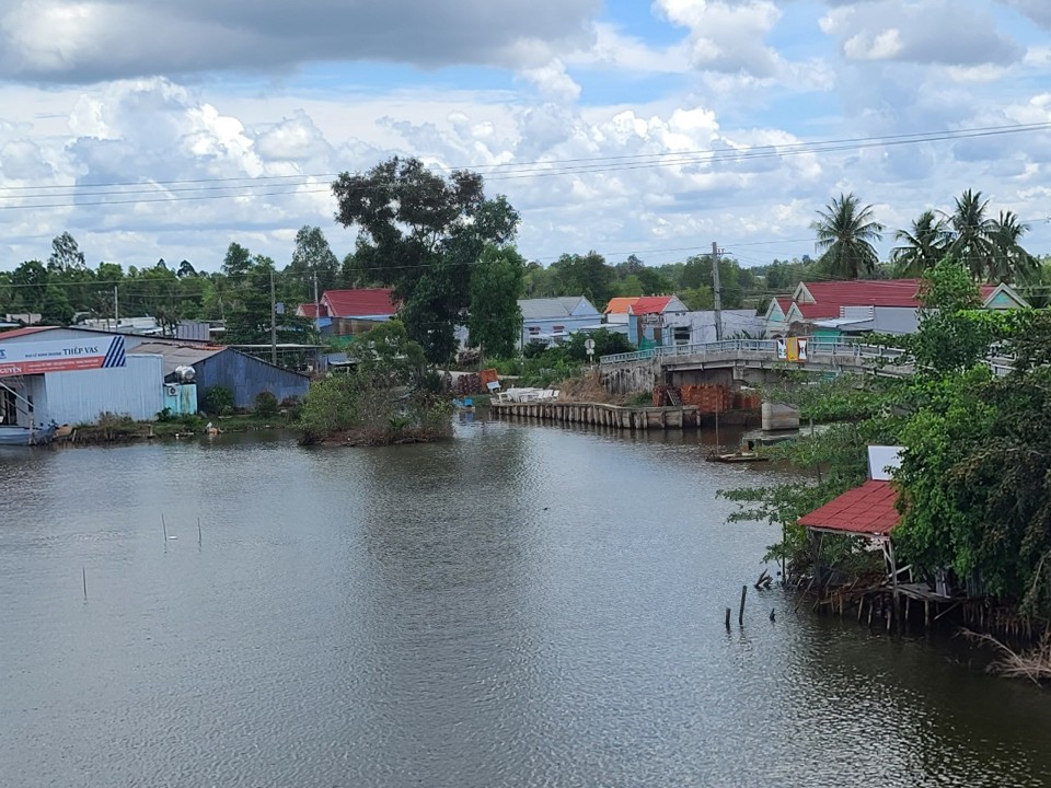 V&agrave;m Khai Hoang, x&atilde; Nguyễn Ph&iacute;ch huyện U Minh hiện tại. Nơi đ&acirc;y xưa kia rất ngh&egrave;o, từng diễn ra những trận đ&aacute;nh &aacute;c liệt trong chiến tranh. (Ho&agrave;ng Nam)