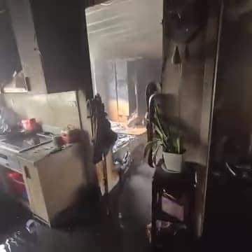 Cháy dữ dội tại tầng 14 chung cư The Vesta ở Hà Nội - Ảnh 1