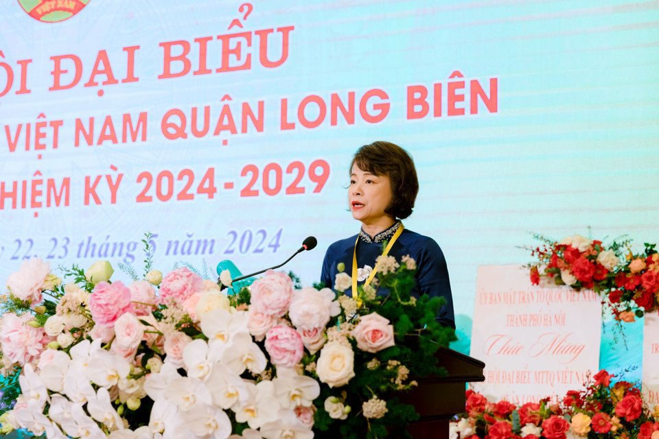 B&agrave; Vũ Thị Th&agrave;nh t&aacute;i đắc cử Chủ tịch Ủy ban MTTQ&nbsp; quận Long Bi&ecirc;n kh&oacute;a V, nhiệm kỳ 2024 - 2029. Ảnh: Minh Trang