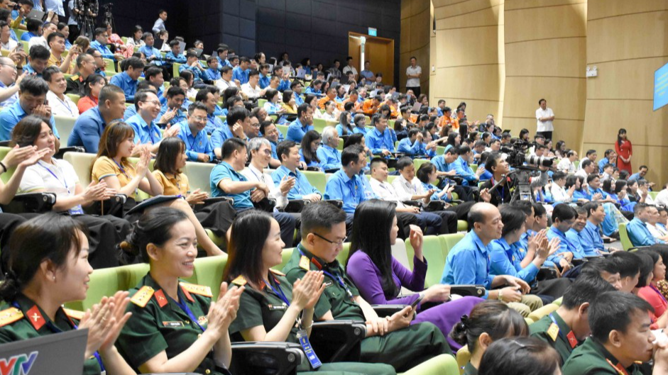 Người lao động tham gia diễn đ&agrave;n