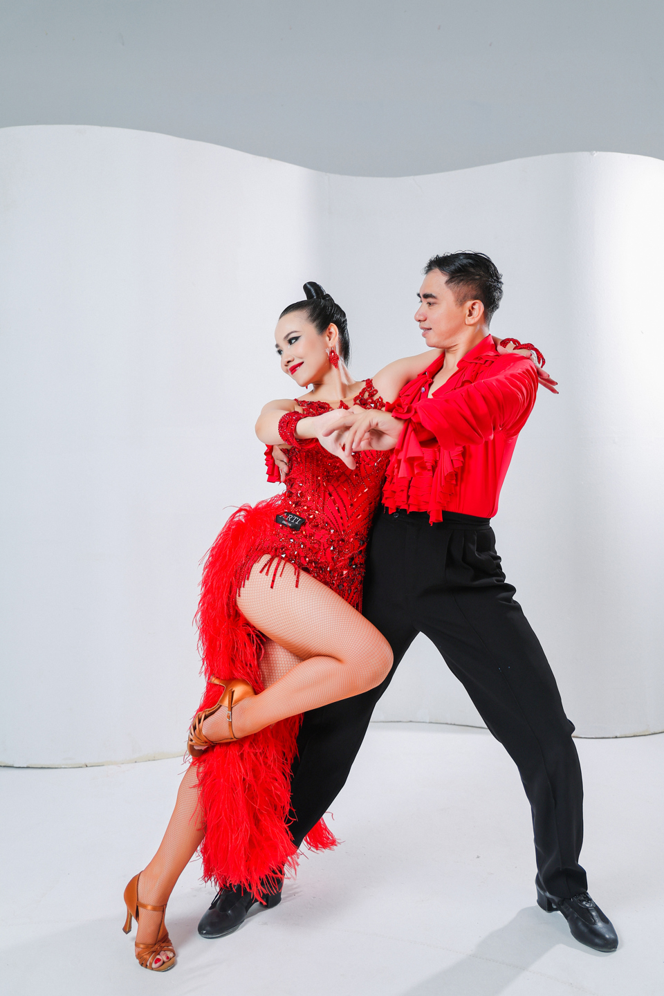 Vận động viên Việt Nam thi Giải Vô địch Thế giới Dancesport hạng tuổi Trung niên - Ảnh 2