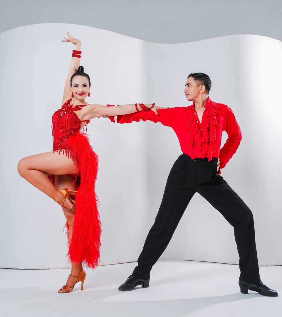 Vận động viên Việt Nam thi Giải Vô địch Thế giới Dancesport hạng tuổi Trung niên - Ảnh 1