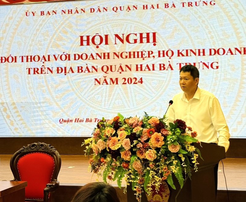 Ph&oacute; Chủ tịch UBND Quận Hai B&agrave; Trưng Phan Văn Ph&uacute;c ph&aacute;t biểu