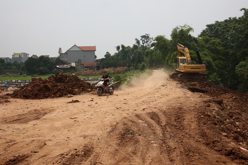 Tại huyện Phúc Thọ: Thi công đường tỉnh 421 gây mất an toàn giao thông  - Ảnh 10