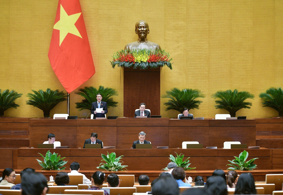 Ph&oacute; Chủ tịch Quốc hội Nguyễn Đức Hải điều h&agrave;nh nội dung họp