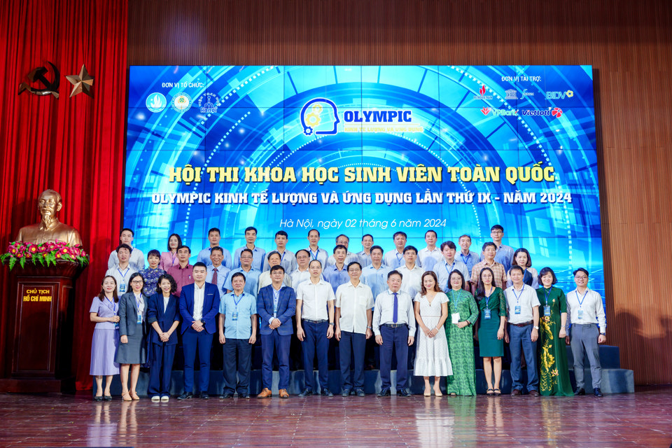 Hội thi Khoa học sinh vi&ecirc;n to&agrave;n quốc &ldquo;Olympic Kinh tế lượng v&agrave; ứng dụng&rdquo; do Học viện T&agrave;i ch&iacute;nh phối hợp TƯ Hội sinh vi&ecirc;n Việt Nam, Viện To&aacute;n học tổ chức.