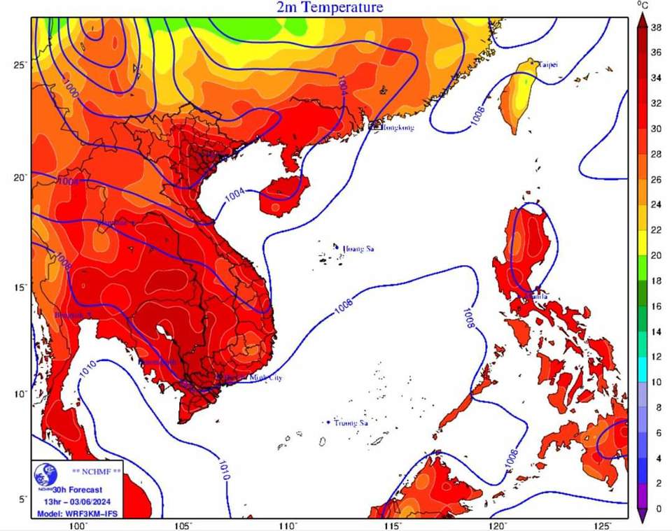 Nắng nóng gay gắt vượt 45 độ C  hoành hành Hà Nội, Bắc Bộ, Trung Bộ - Ảnh 1