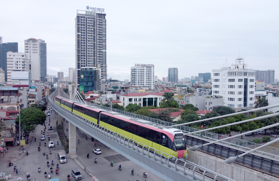 Tuyến đường sắt trên cao Nhổn - Ga Hà Nội. Ảnh: Hải Linh