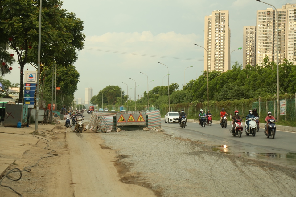 Phương&nbsp; tiện di chuyển thuận lợi hơn đoạn qua dự &aacute;n.&nbsp;