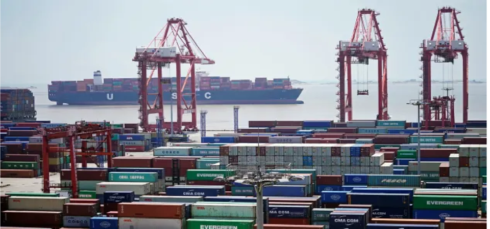 Xuất khẩu Trung Quốc tăng mạnh trong th&aacute;ng 5. Ảnh: CNBC