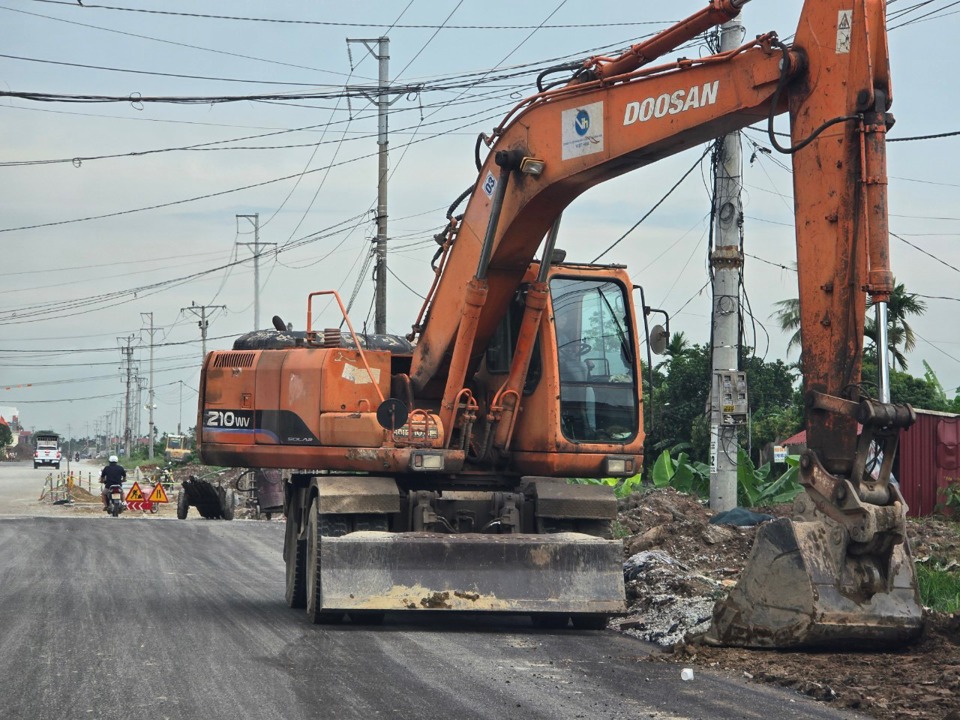 Trong qu&aacute; tr&igrave;nh triển khai dự &aacute;n, đến nay c&ocirc;ng t&aacute;c GPMB c&ograve;n một số vướng mắc, kh&oacute;&nbsp; khăn. Ảnh: Hải Yến