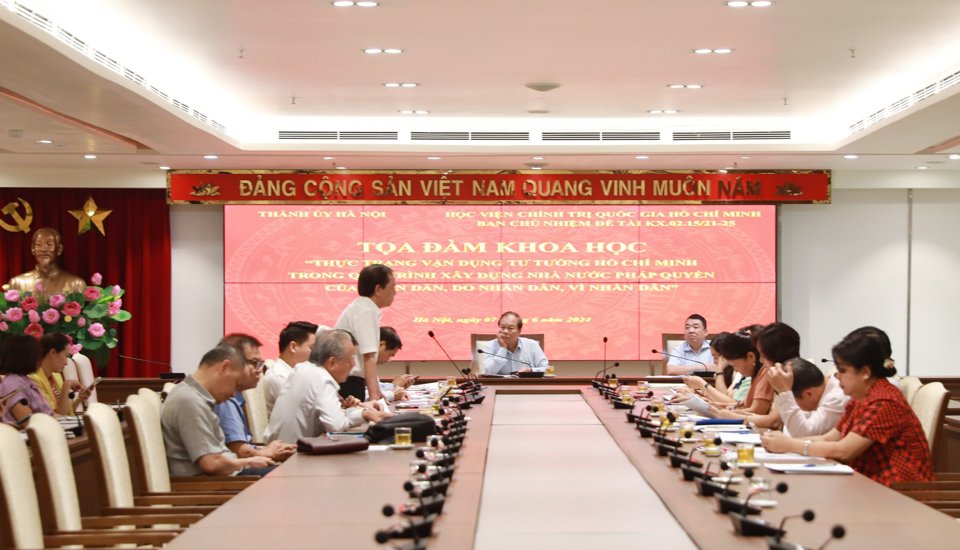 Quang cảnh buổi Toạ đ&agrave;m.