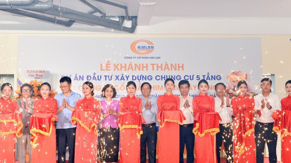 Lễ kh&aacute;nh th&agrave;nh dự &aacute;n đầu tư x&acirc;y dựng chung cư 5 tầng. Ảnh: Phan Tuấn