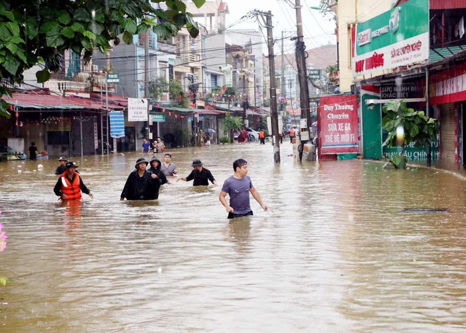 Toàn cảnh TP Hà Giang ngập úng, sạt lở đất, ách tắc giao thông - Ảnh 20