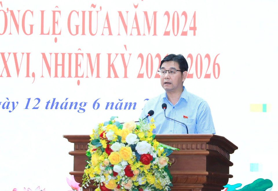 Đại biểu Nguyễn Văn Thắng - B&iacute; thư Huyện ủy Chương Mỹ th&ocirc;ng b&aacute;o tới cử tri về dự kiến chương tr&igrave;nh kỳ họp v&agrave; t&igrave;nh h&igrave;nh ph&aacute;t triển kinh tế - x&atilde; hội của TP trong 6 th&aacute;ng đầu năm 2024.