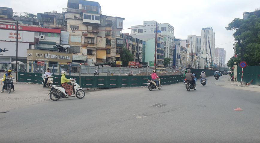 Hà Nội: cấm ô tô rẽ trái từ Giải Phóng vào Kim Đồng - Ảnh 1