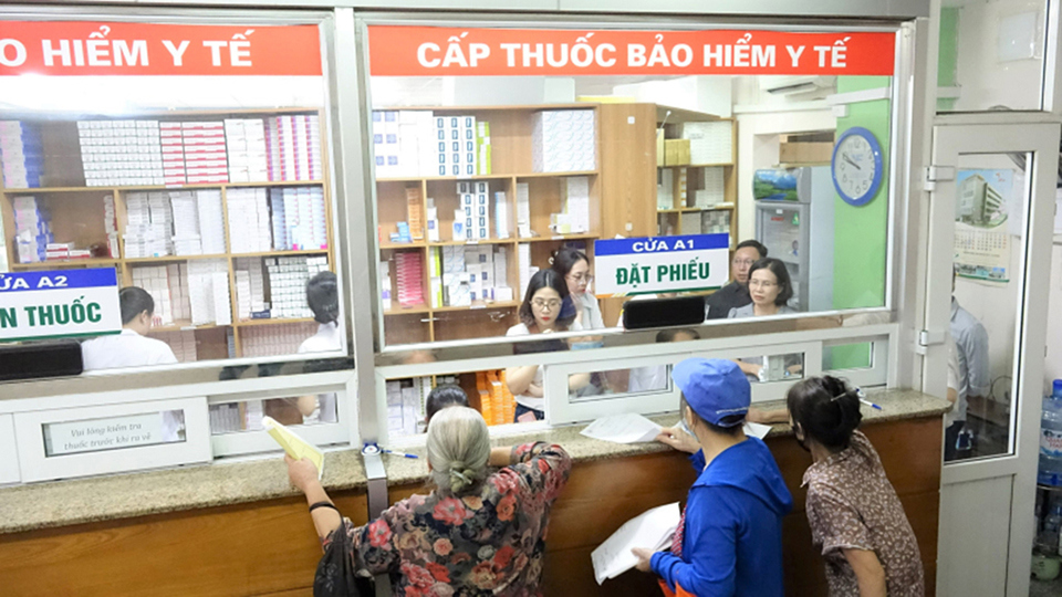 Người bệnh nhận thuốc BHYT tại Bệnh viện Đa khoa Đức Giang.