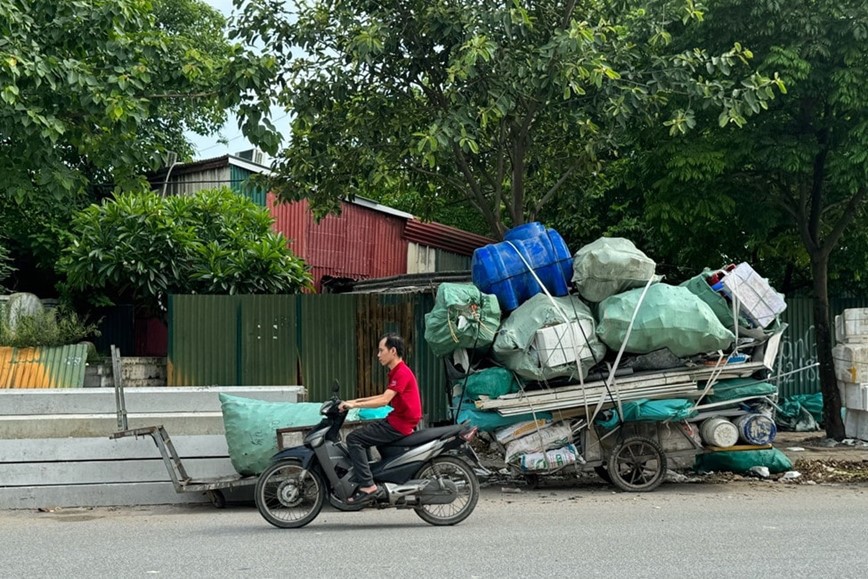 Xe ba bánh, xe tự chế “tái chiếm” đường phố Hà Nội - Ảnh 1