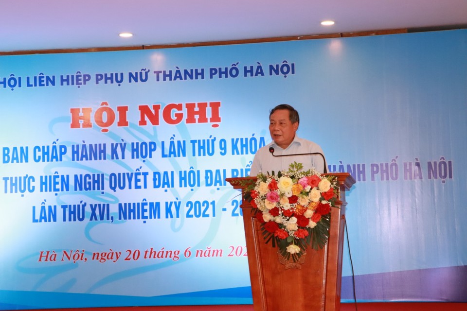 Ph&oacute; B&iacute; thư Th&agrave;nh ủy H&agrave; Nội Nguyễn Văn Phong ph&aacute;t biểu tại hội nghị - Ảnh: Mai Thanh