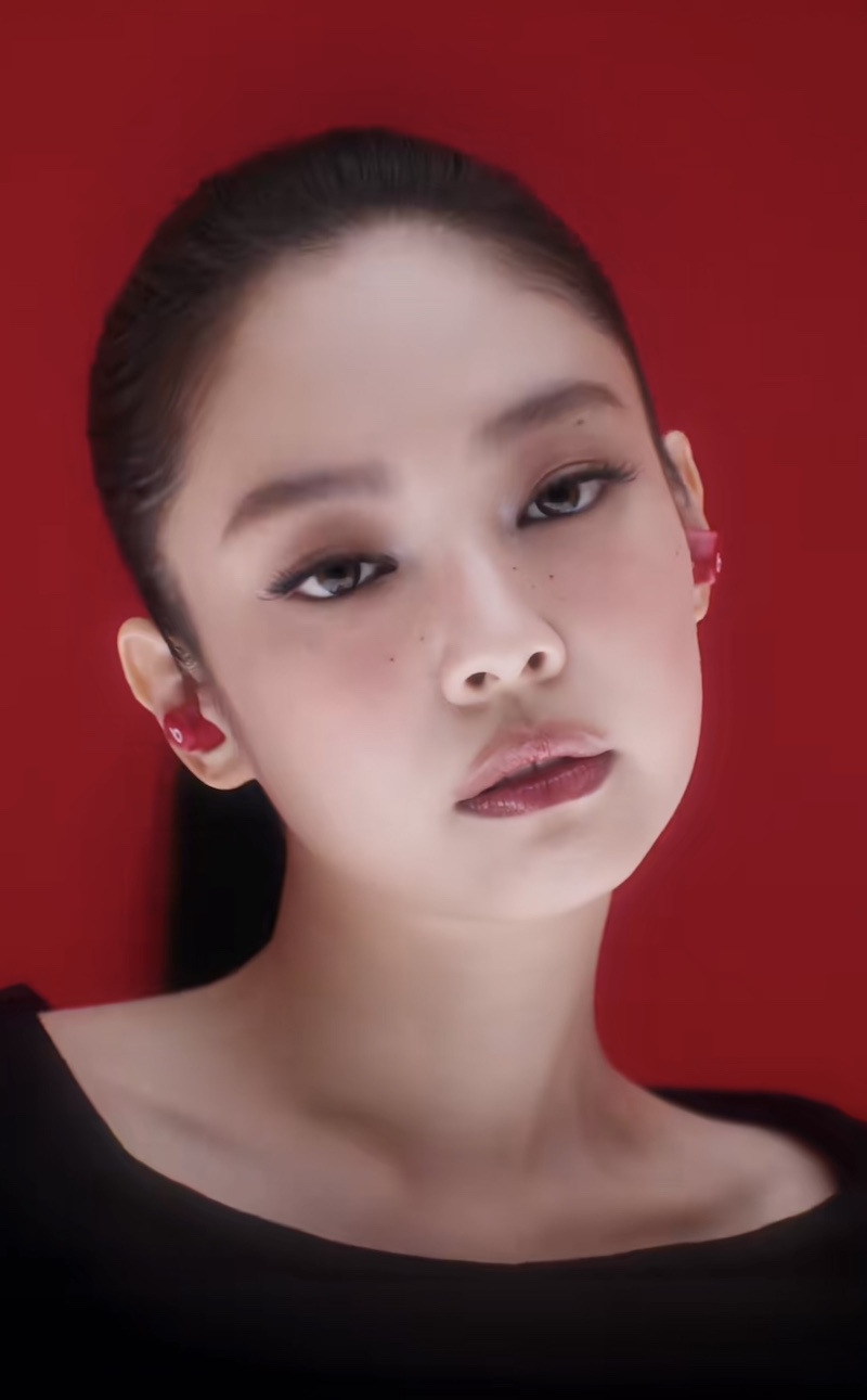 H&igrave;nh ảnh của mới của Jennie. Ảnh: Cắt từ video