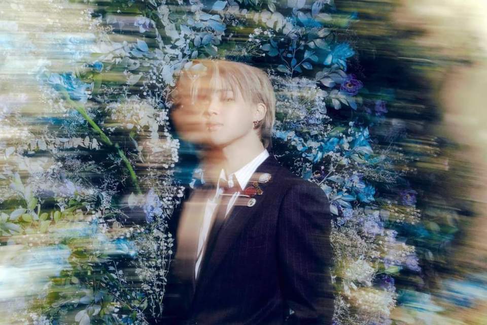 Jimin sẽ ph&aacute;t h&agrave;nh album sắp tới của m&igrave;nh v&agrave;o ng&agrave;y 19/7 l&uacute;c 13 giờ chiều, theo giờ H&agrave;n Quốc.