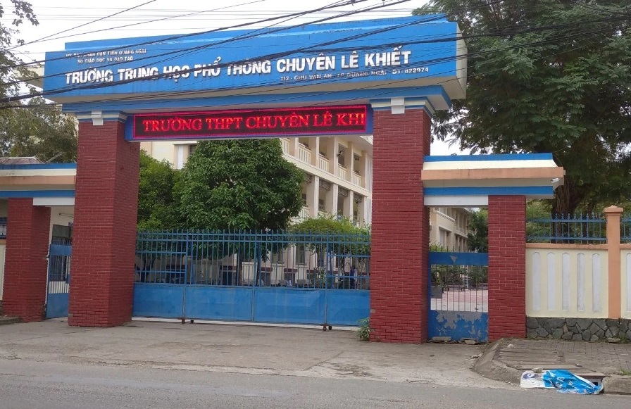 Trường THPT Chuy&ecirc;n L&ecirc; Khiết.