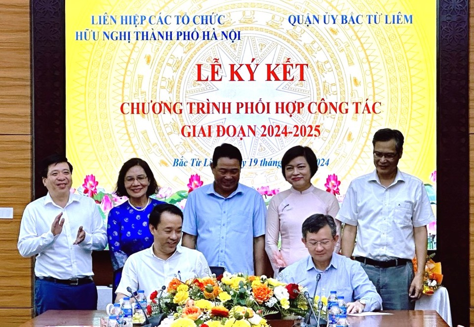 Quang cảnh lễ k&yacute; kết.