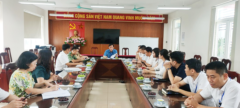 Ph&oacute; Chủ tịch UBND quận Bắc Từ Li&ecirc;m Nguyễn Thường Sơn l&agrave;m việc tại buổi kiểm tra kỳ thi tốt nghiệp THPT năm 2024,