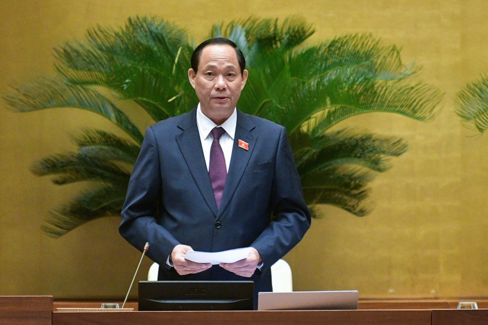 Ph&oacute; Chủ tịch Quốc hội Trần Quang Phương điều h&agrave;nh phi&ecirc;n họp