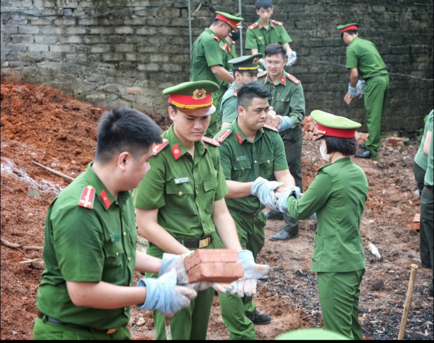 "Vượt nắng, thắng mưa" hỗ trợ người d&acirc;n x&acirc;y nh&agrave; mới