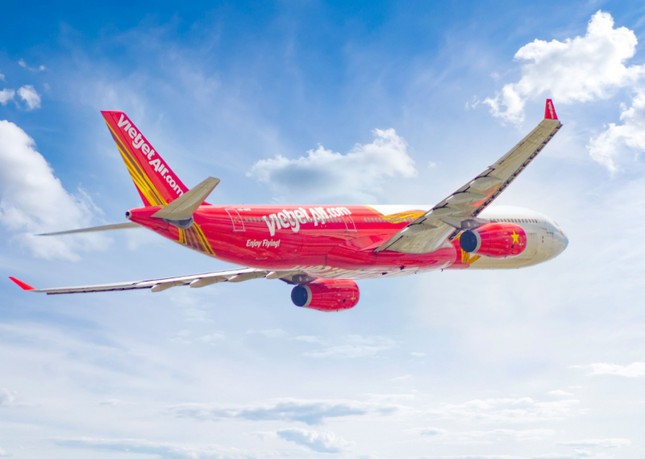 Top 50 công ty niêm yết tốt nhất của Forbes gọi tên Vinamilk,  Vietjet, FPT… - Ảnh 1